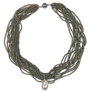 192-05-S | THE CRYSTAL NECKLACE IN PISTACHIO