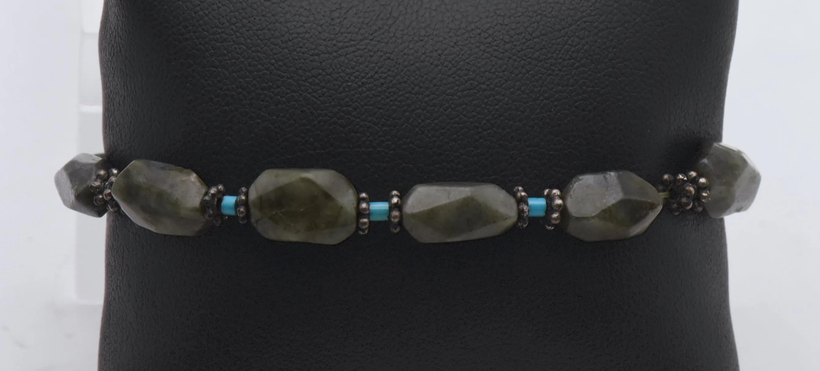 Labradorite Bead Stretch Bracelet