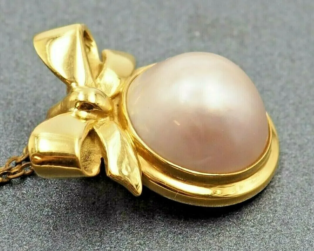 Mabe Pearl & 18ct Yellow Gold Bow Pendant Fine Elegant Jewellery