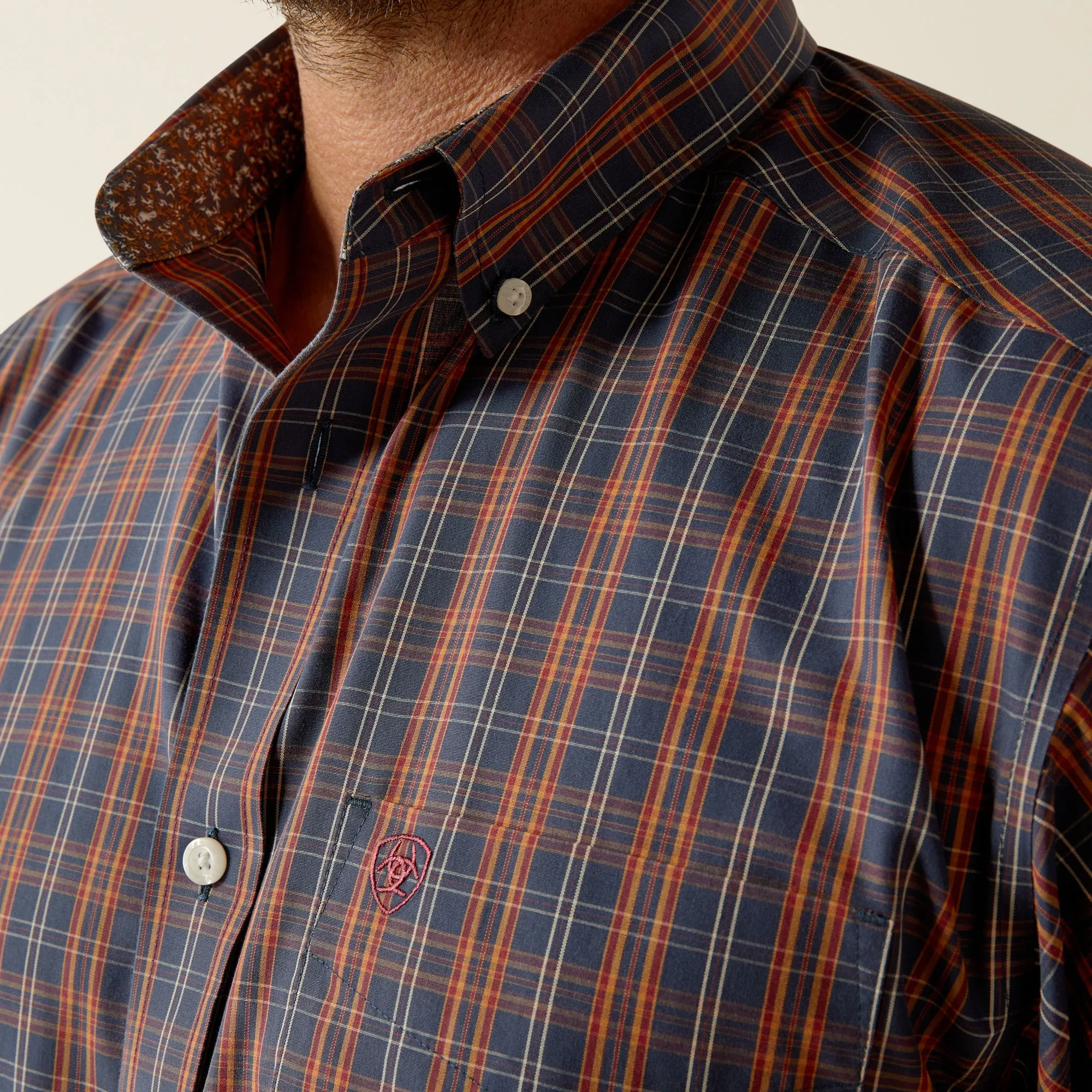 Men's Ariat Wrinkle Free Iker Button Down Shirt #10054051