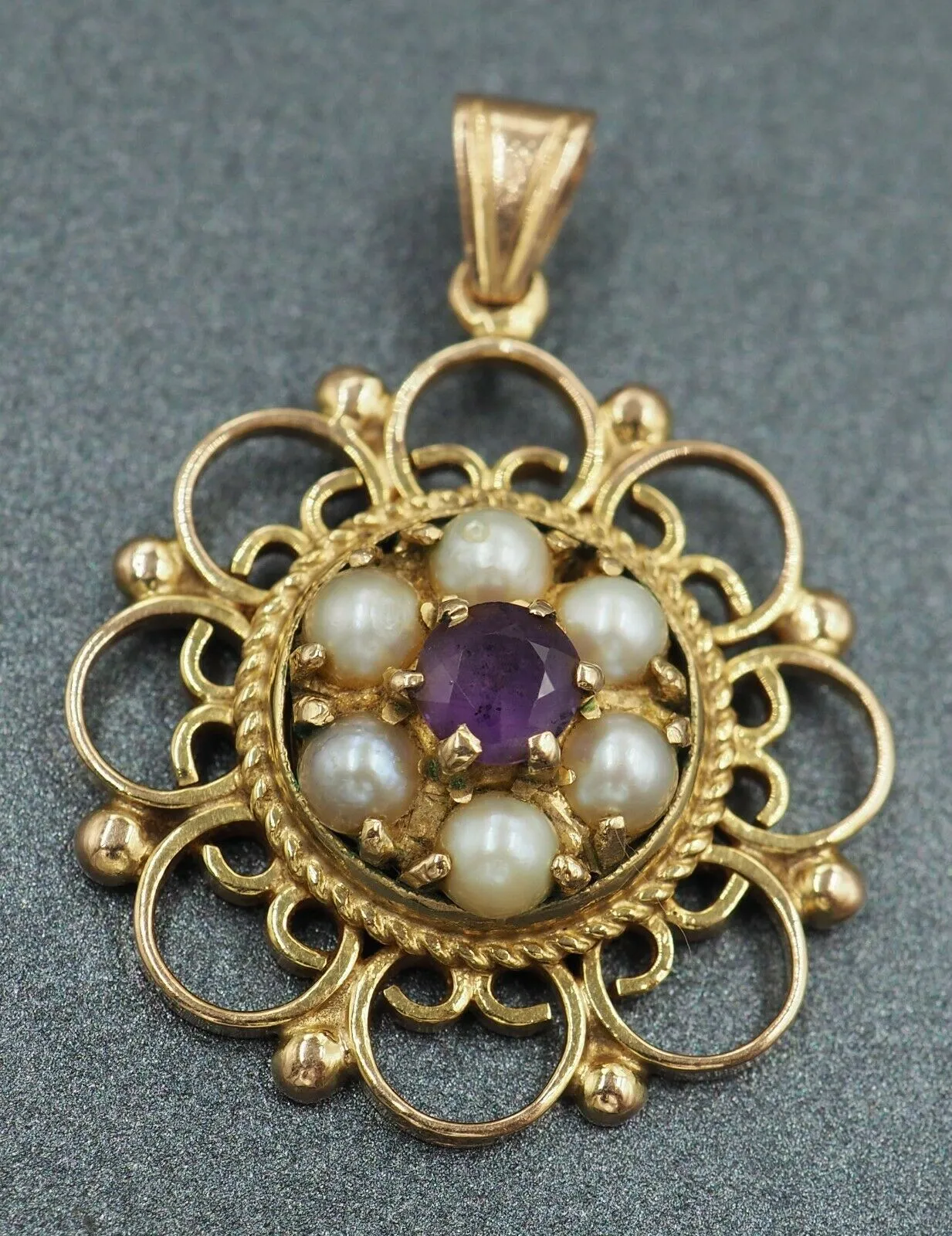 Pearl & Amethyst 9ct Yellow Gold Pendant