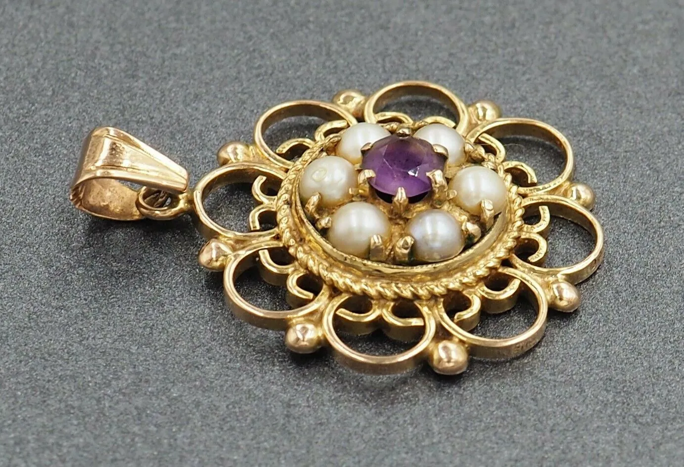 Pearl & Amethyst 9ct Yellow Gold Pendant