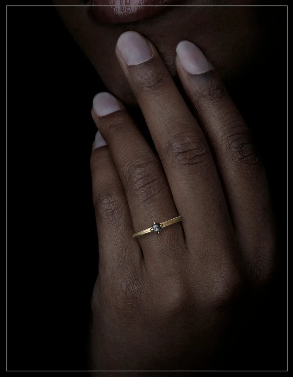 Simple Gold Ring with a Raw Twist – 0.34 ct.