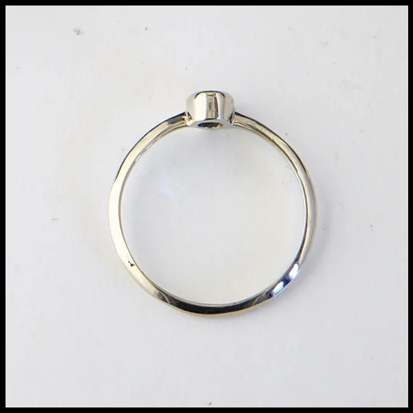 Simple Oval Sapphire Ring in White Gold